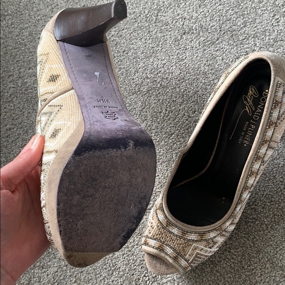 Donald J Pliner beaded platform heels - Picture 4 of 4